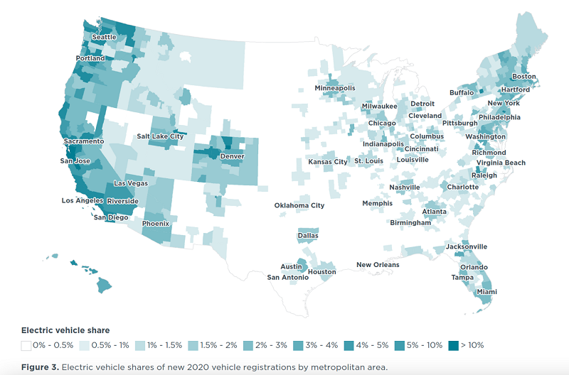 米国における自動車メーカー別EV売上推移 出典:ICCT